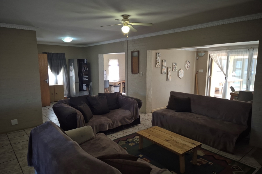 4 Bedroom Property for Sale in Onverwacht Western Cape